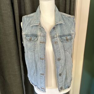 Bullhead denim vest
